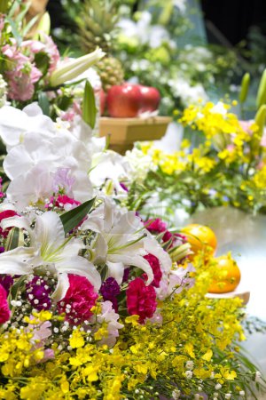 Foto de Ramo de flores y plantas brillantes, hermosa decoración de la boda - Imagen libre de derechos