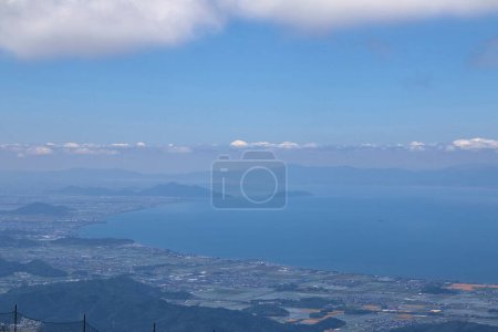 Hermosa vista desde la cima del monte. Ibuki, Japón