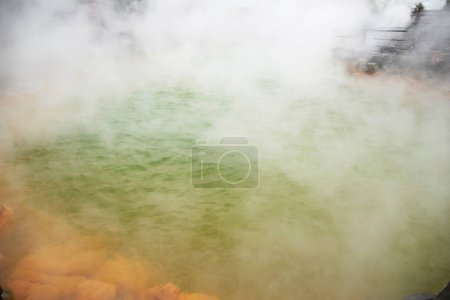 Téléchargez les photos : Eau de source chaude à Beppu, Oita-shi, Kyushu, Japon - en image libre de droit