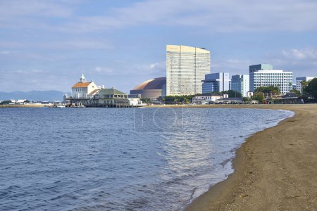 Téléchargez les photos : Momochi Seaside Park à Fukuoka City, Japon - en image libre de droit