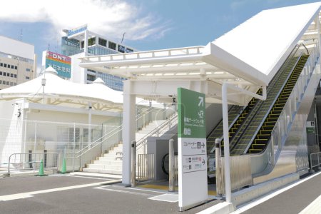 Foto de Takanawa Gateway Station, estación de tren en Minato, Tokio, Japón - Imagen libre de derechos