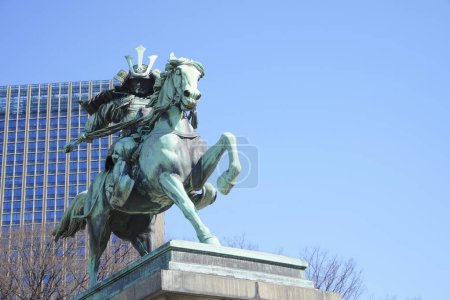 Statue von Kusunoki Masashige in Kokyogaien, Chiyoda City, Tokio, Japan