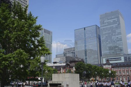 Téléchargez les photos : Paysage urbain moderne pendant la journée ensoleillée, Japon - en image libre de droit