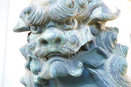Téléchargez les photos : Statue de lion près de Tokyo Metropolitan Teien Art Museum - en image libre de droit