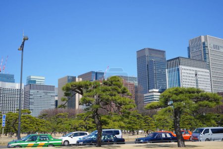 Foto de Vista de edificios modernos en Tokio, Japón - Imagen libre de derechos