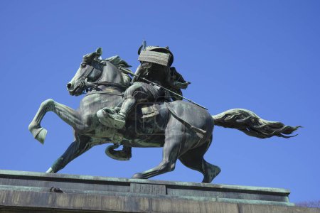 Téléchargez les photos : Statue de Kusunoki Masashige à Kokyogaien, ville de Chiyoda, Tokyo, Japon - en image libre de droit