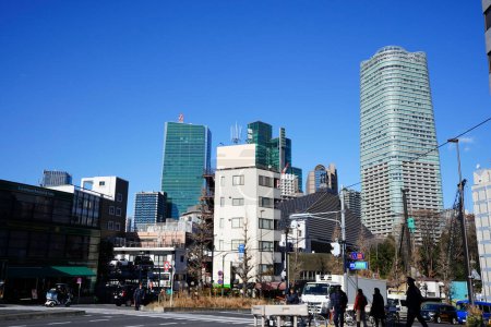 Téléchargez les photos : Architecture de Tokyo par une journée ensoleillée. Japon - en image libre de droit