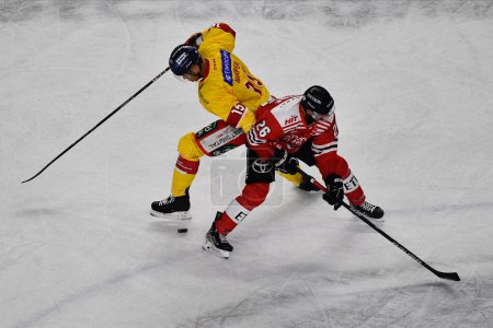 Téléchargez les photos : COLOGNE, ALLEMAGNE - 16 DÉCEMBRE 2022 : Match de hockey DEL Koelner Haie - Duesseldorfer EG - en image libre de droit