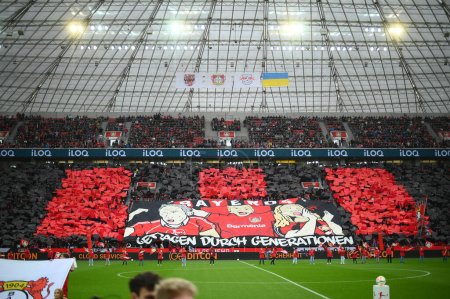 Téléchargez les photos : LEVERKUSEN, ALLEMAGNE - 23.04.23 : Le match Bundesliga FC Bayer 04 Leverkusen vs Red Bull Leipzig à BayArena - en image libre de droit