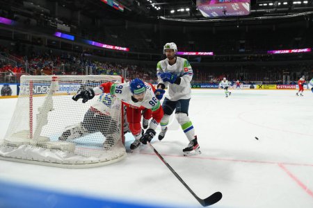 Foto de LATVIA, RIGA - 18.05.23: TOMASEK David. Juego República Checa vs Eslovenia. IIHF 2023 Campeonato Mundial de Hockey sobre Hielo en Arena Riga - Imagen libre de derechos