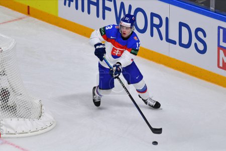 Foto de LATVIA, RIGA - 18.05.23: GAJDOS Frantisek. Juego Suiza vs Eslovaquia. IIHF 2023 Campeonato Mundial de Hockey sobre Hielo en Arena Riga - Imagen libre de derechos