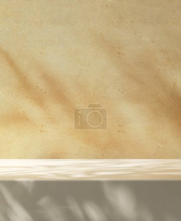 Téléchargez les photos : Table de comptoir moderne en marbre blanc vide sous un soleil tamisé, ombre à feuilles sur une texture scintillante mur jaune or pour le luxe, élégant cosmétique bio, soins de la peau, soins de beauté fond du produit de traitement 3D - en image libre de droit
