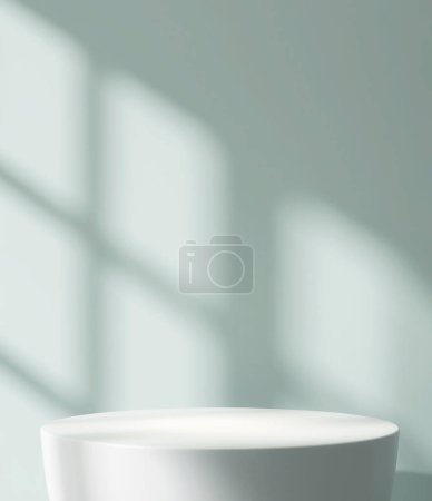 Foto de Mínimo, moderno podio de piedra redonda blanca en la luz del sol, rejillas de la ventana sombra en la pared verde azul turquesa pastel para cosméticos de lujo, cuidado de la piel, tratamiento de belleza producto pantalla fondo 3D - Imagen libre de derechos