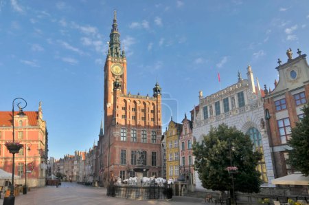 View of the town hall in Gdask with Neptune's fountain, Poland