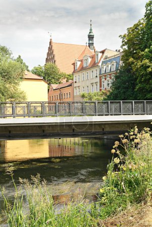 Foto de Vista del casco antiguo de Bydgoszcz situado en los canales, Polonia - Imagen libre de derechos