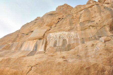 Le Behistun Inscription Bas-relief de Mithridate II de Parthie et bas-relief de Gotarzes II de Parthie et Cheikh Ali khan Zangeneh texte dotation,                                