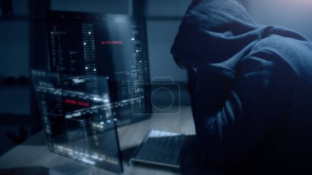 Téléchargez les photos : Futuriste cyber-pirate opérant sous le couvert d'Anonyme, emploie des algorithmes avancés pour infiltrer les systèmes de cybersécurité et exploiter les vulnérabilités dans la sécurité des mots de passe. Concept : Cyber Hacker - en image libre de droit