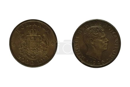 Foto de 2000 Lei 1946 Mihai I. Moneda de Rumania. Cabeza del anverso derecha. Brazos coronado inverso con los partidarios - Imagen libre de derechos