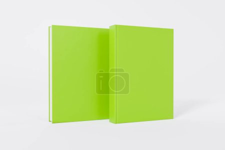 Téléchargez les photos : Debout fermé livres verts isolés sur fond blanc avec espace de copie - en image libre de droit