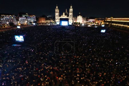 Photo for April 28, 2023 in Mexico City, Mexico: Spanish urban music singer, Rosalia, performs before thousands of people in a free concert in the Mexico City Zocalo . On April 28, 2023 in Mexico City, Mexico. (Photo by Carlos Santiago/ Eyepix Group) - Royalty Free Image