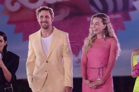 Foto de 6 de julio de 2023, Ciudad de México, México: Ryan Gosling y Margot Robbie asisten a la alfombra rosa para Barbie en Toreo Parque Central. el 6 de julio de 2023 en Ciudad de México, México. (Foto de Carlos Tischler / Eyepix Group) - Imagen libre de derechos