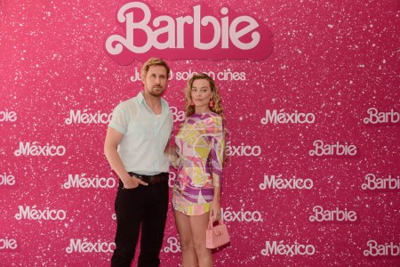Foto de 7 de julio de 2023, Ciudad de México, México: Ryan Gosling y Margot Robbie posan para las fotos durante la película 'Barbie' Photocall en el Hotel Four Sason de la Ciudad de México. el 7 de julio de 2023 en Ciudad de México, México. (Foto de Carlos Tischler / Eyepix Group) - Imagen libre de derechos