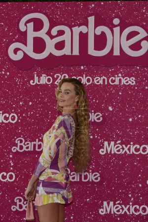 Foto de 7 de julio de 2023, Ciudad de México, México: Margot Robbie posa para las fotos durante la película 'Barbie' Photocall en el Hotel Four Sason de la Ciudad de México. el 7 de julio de 2023 en Ciudad de México, México. (Foto de Carlos Tischler / Eyepix Group) - Imagen libre de derechos