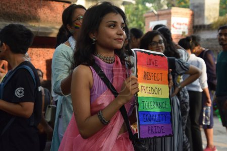 Foto de 21 de mayo de 2023, Kolkata, India: La comunidad LGBTQ participa durante un mitin para celebrar Amor, Respeto, Libertad, Tolerancia, Igualdad y Orgullo, el 21 de mayo de 2023, en la ciudad de Kolkata, India. - Imagen libre de derechos