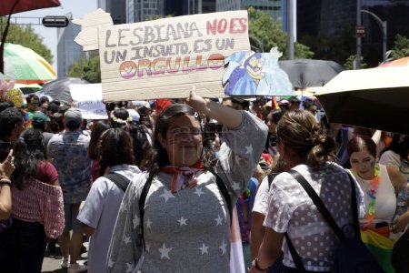 Téléchargez les photos : 24 juin 2023, Mexico, Mexique : Environ 250 000 personnes ont participé à la marche de fierté LGBTTTIQA + du XLV à Mexico. le 24 juin 2023 à Mexico, Mexique - en image libre de droit