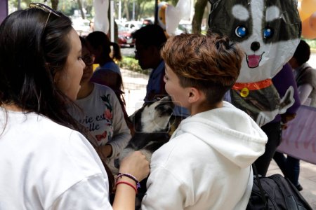 Foto de 22 de julio de 2023, Ciudad de México, México: Algunos perros rescatados en las pasarelas y centros de adopción en el parque de ciervos en la Ciudad de México. el 22 de julio de 2023 en Ciudad de México, México - Imagen libre de derechos
