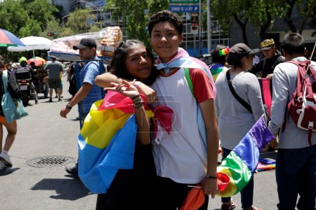 Téléchargez les photos : 24 juin 2023, Mexico, Mexique : Environ 250 000 personnes ont participé à la marche de fierté LGBTTTIQA + du XLV à Mexico. le 24 juin 2023 à Mexico, Mexique - en image libre de droit