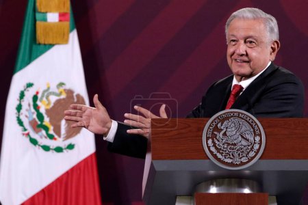 Téléchargez les photos : 14 août 2023, Mexico, Mexique : Le Président du Mexique, Andres Manuel Lopez Obrador lors de la conférence de presse au Palais National de Mexico - en image libre de droit