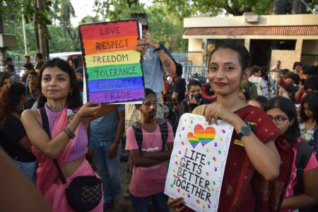 Foto de 21 de mayo de 2023, Kolkata, India: La comunidad LGBTQ participa durante un mitin para celebrar Amor, Respeto, Libertad, Tolerancia, Igualdad y Orgullo, el 21 de mayo de 2023, en la ciudad de Kolkata, India - Imagen libre de derechos