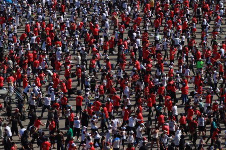 Foto de 17 de junio de 2023 en la Ciudad de México, México: Cien personas participan durante la masiva clase de boxeo en la Ciudad de México Zcalo, encabezada por personalidades del boxeo mexicano - Imagen libre de derechos