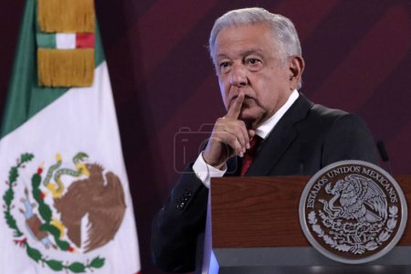 Téléchargez les photos : 14 août 2023, Mexico, Mexique : Le Président du Mexique, Andres Manuel Lopez Obrador lors de la conférence de presse au Palais National de Mexico - en image libre de droit