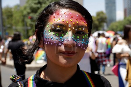Foto de 24 de junio de 2023, Ciudad de México, México: Alrededor de 250.000 personas participaron en la marcha del orgullo XLV LGBTTTIQA + en la Ciudad de México. el 24 de junio de 2023 en Ciudad de México, México (Foto por Luis Barron / Eyepix Group). - Imagen libre de derechos
