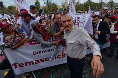 Foto de 26 de agosto de 2023 Toluca, México: Adan Augusto Hernández, aspirante a coordinador de la Defensa de la Cuarta Transformación, durante su gira nacional de asambleas informativas - Imagen libre de derechos