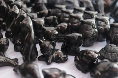 Foto de La cerámica de arcilla negra o cerámica negra mexicana es parte de la producción tradicional de cerámica del estado de Oaxaca, originaria del municipio de San Bartolo Coyotepec. - Imagen libre de derechos