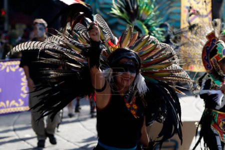 Téléchargez les photos : 4 novembre 2023, Mexico, Mexique : Défilé du Jour des Morts sur l'avenue Reforma dans le cadre de la fête du Jour des Morts au bureau du maire de Cuauhtemoc à Mexico - en image libre de droit