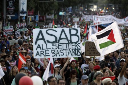 Téléchargez les photos : 5 novembre 2023, Mexico, Mexique : Des milliers de personnes participent à la marche en solidarité avec la Palestine pour demander le cessez-le-feu de l'État d'Israël contre le peuple palestinien - en image libre de droit