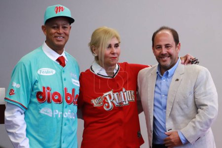 Foto de 13 de noviembre de 2023 en Ciudad de México, México. Lorenzo Bundy asiste a conferencia de prensa para anunciar que será el nuevo gerente del equipo mexicano de béisbol Diablos Rojos del México para la temporada 2024 de la Liga Mexicana de Béisbol (LMB) - Imagen libre de derechos