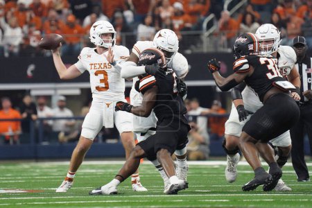 Photo for December 2, 2023, Arlington, Texas, United States: Texas Longhorns  quarterback Quinn Ewers in action during the 2023 Dr Pepper Big 12 Championship game between Texas Longhorns  and Oklahoma State Cowboys - Royalty Free Image