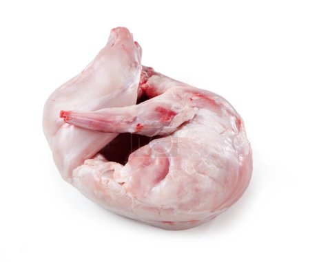 Téléchargez les photos : Viande entière de lapin non cuite isolée sur fond blanc - en image libre de droit