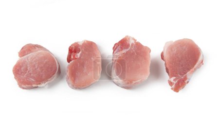 Téléchargez les photos : Viande de porc crue - Coupes pour ragoût ("Spezzatino") - Isolé sur fond blanc - en image libre de droit