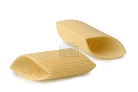 Téléchargez les photos : Pâtes italiennes - Mezzi Bombardoni Type - Pâtes di Gragnano - Isolé sur fond blanc - en image libre de droit