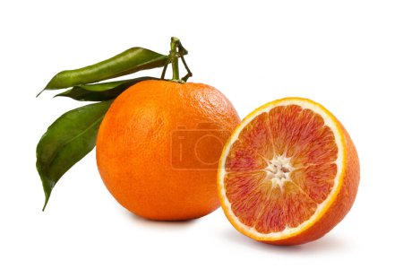 Téléchargez les photos : Tarocco Orange Sang - Tranché - Isolé sur fond blanc - en image libre de droit