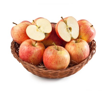 Cesta de manzana real aislada sobre fondo blanco - Manzana de gala Crujiente, jugosa, muy dulce y aromática con baja acidez 
