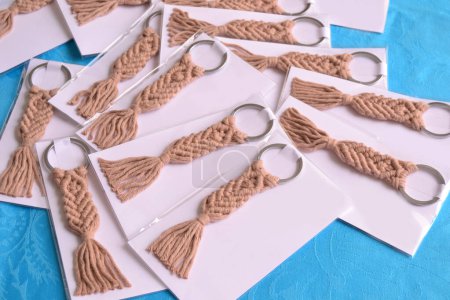 Wedding gift for guests macrame key chain in brown natural color handmade with ecological cotton, original diy party favors, small souvenir