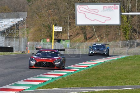 Foto de Scarperia, 23 de marzo de 2023: Mercedes-AMG GT3 of AKKODIS ASP Team driven by Ricci-Beaubelique-Policand in action during 12h Hankook Race at Mugello Circuit in Italy. - Imagen libre de derechos