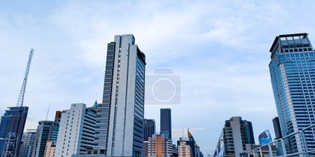 Foto de Edificios modernos y rascacielos en la ciudad de Hong Kong - Imagen libre de derechos